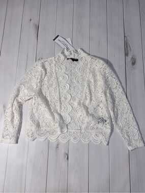 Perceptions White Lace Open-Front Scallop Hem Cardigan